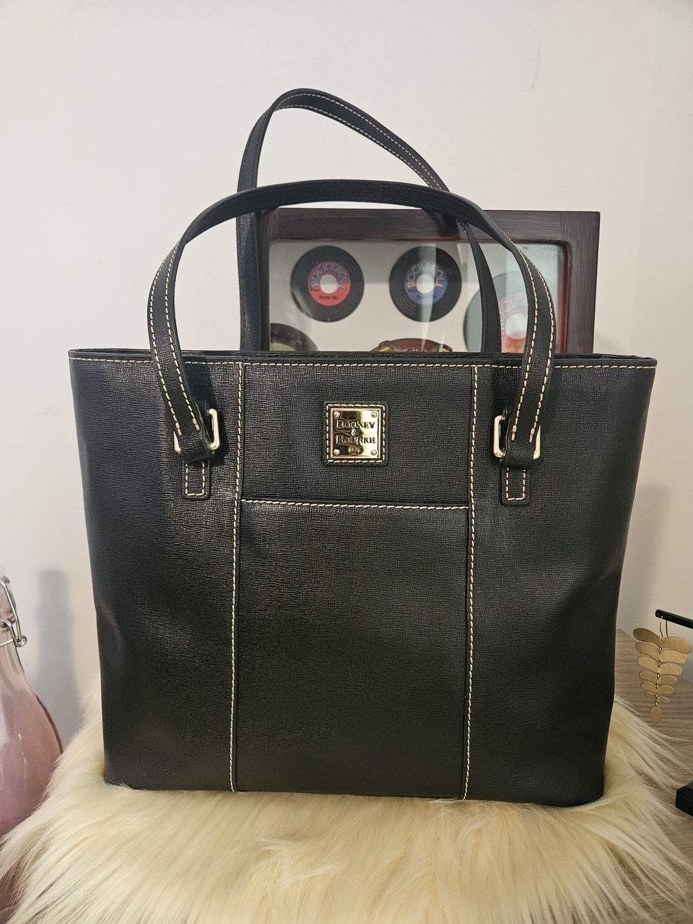 Dooney & Bourke Black Lexingto  Leather Medium Tote Bag